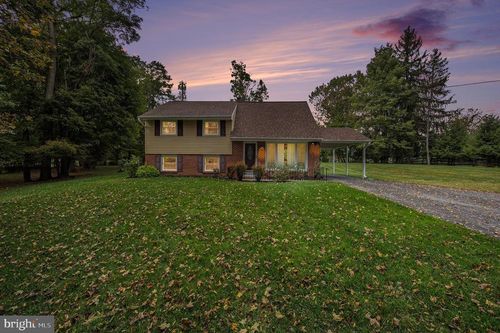 1303 College Hill Dr, CHEYNEY, PA, 19319-1015 | Card Image