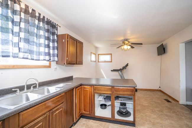 1209 Spencer St, Home with 2 bedrooms, 1 bathrooms and null parking in Grinnell IA | Image 10