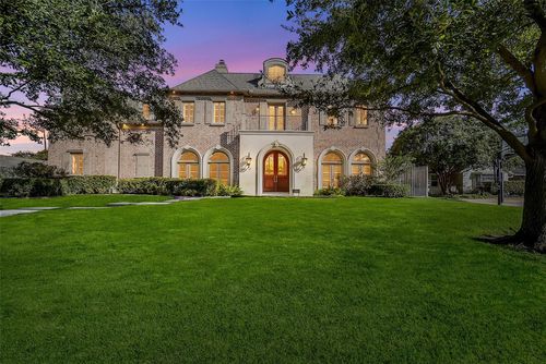 5626 Terwilliger Way, Houston, TX, 77056-2607 | Card Image