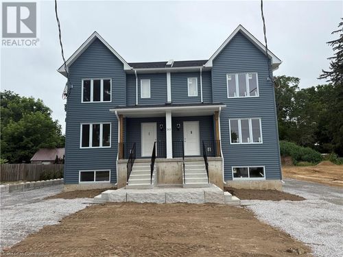 b-243 Grove St, Simcoe, ON, N3Y1K8 | Card Image