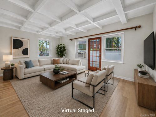 110a-82-86 Parsons Blvd, Jamaica, NY, 11432-1049 | Card Image