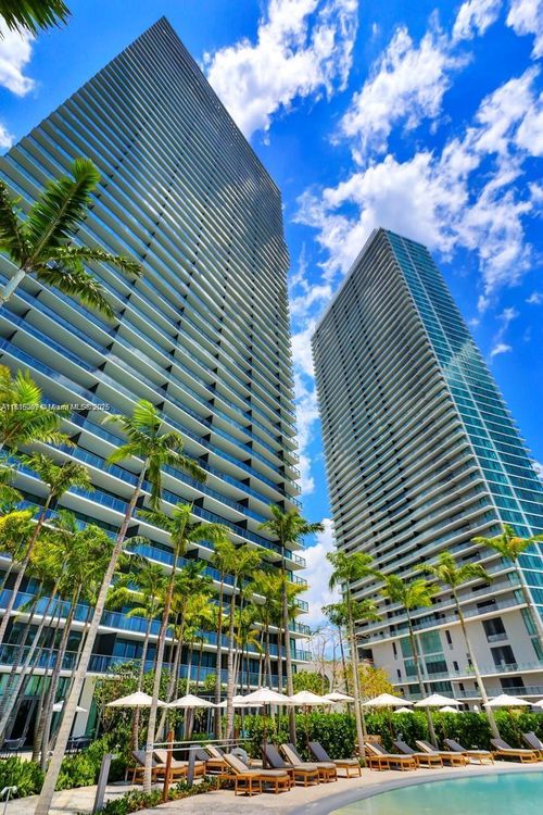 unit-4203-650 Ne 32nd St, Miami, FL, 33137-5266 | Card Image