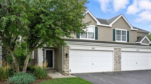 691 Savannah Ln, Crystal Lake, IL, 60014-4577 | Card Image