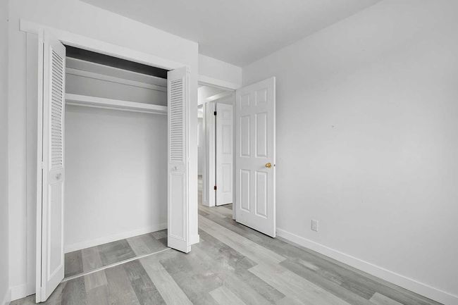 3248 Dovercliffe Rd Se, House other with 5 bedrooms, 2 bathrooms and 2 parking in Calgary AB | Image 17