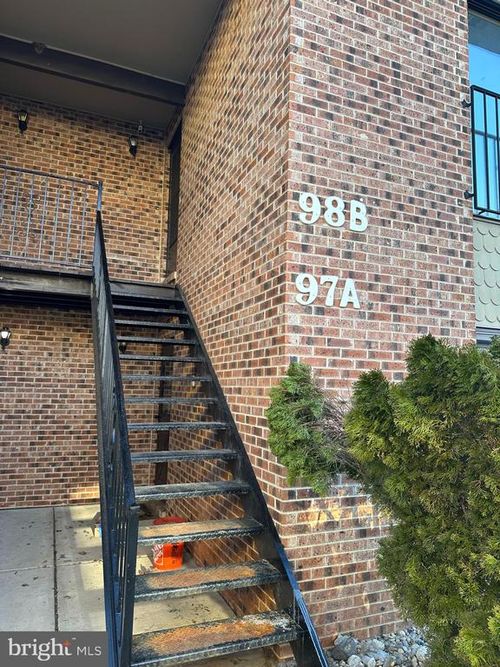 98 Red Cedar Ct, MOUNT LAUREL, NJ, 08054-3613 | Card Image