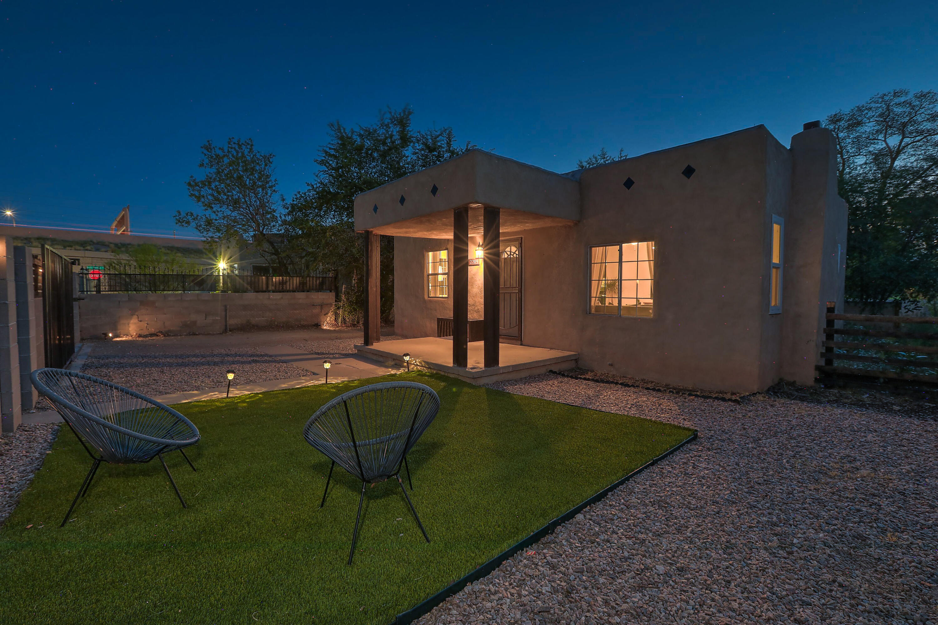 7th St, Albuquerque, NM 87102