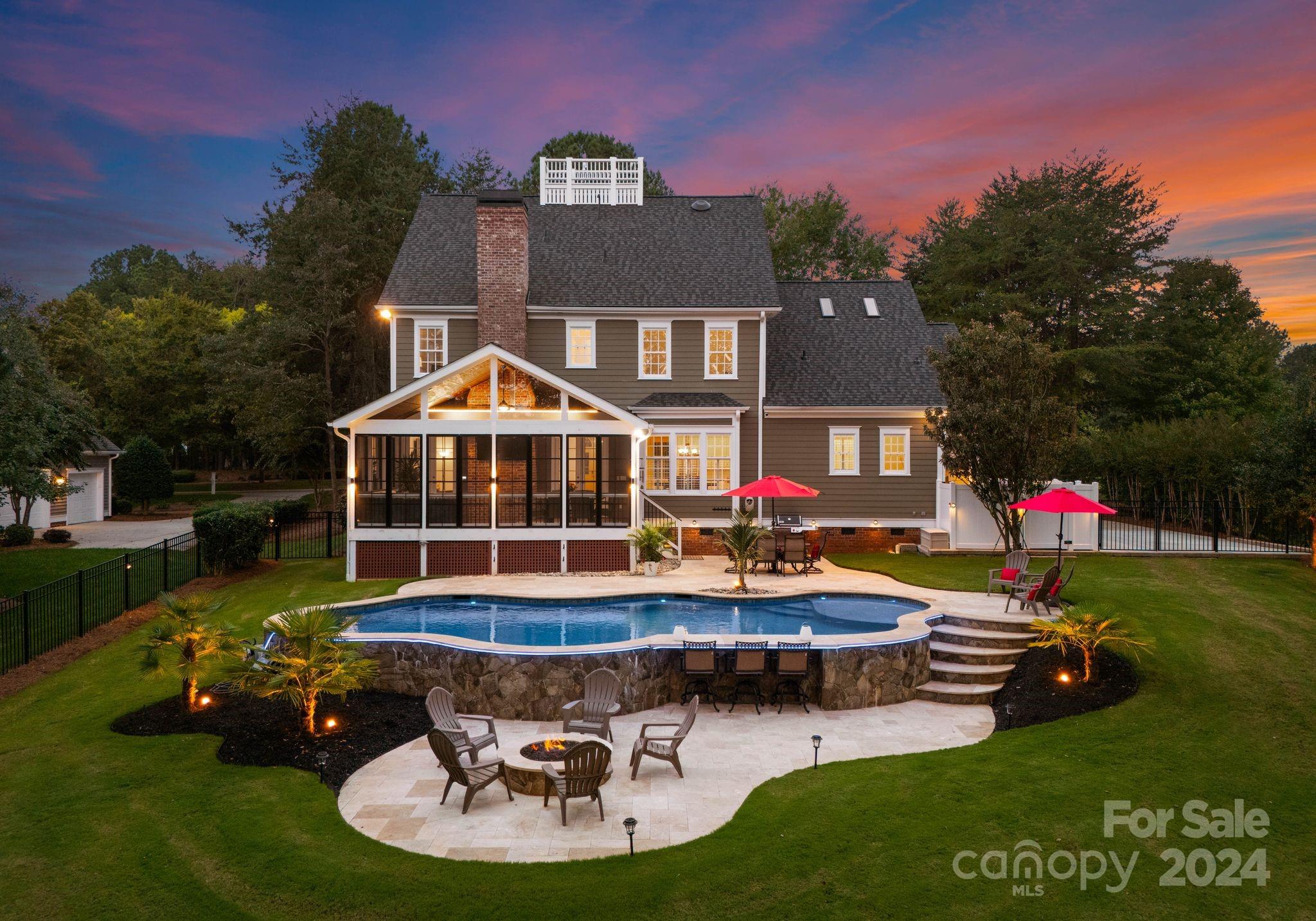 Hopkinton Dr, Mooresville, NC 28117
