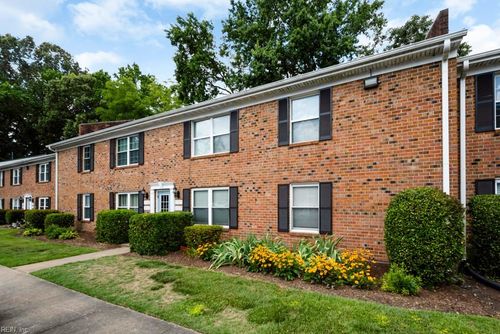 1015 Barclay Sq, Virginia Beach, VA, 23451-4528 | Card Image