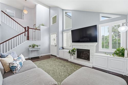 11 Shadowleaf, Irvine, CA, 92614-7584 | Card Image