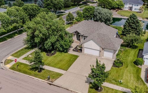 2804 32nd St S, Fargo, ND, 58103-7876 | Card Image