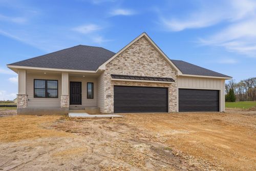 909 Acorn Court, Hudson, WI, 54016 | Card Image
