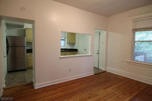 1-63 Arnold Ter, South Orange, NJ, 07079-1849 | Card Image