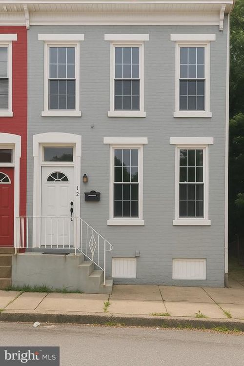 12 S Lee St, YORK, PA, 17403-1706 | Card Image