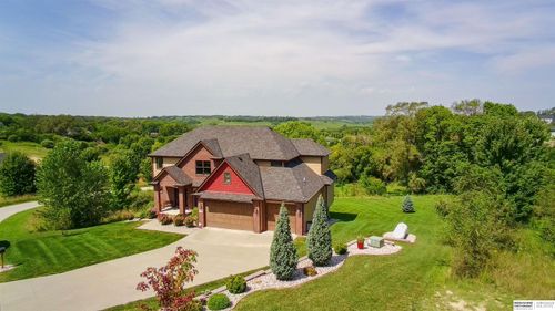 5705 Glen Oaks Drive, Fort Calhoun, NE, 68023 | Card Image