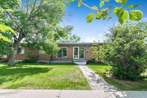 205-4328 4 St Nw, Calgary, AB, T2K1A2 | Card Image