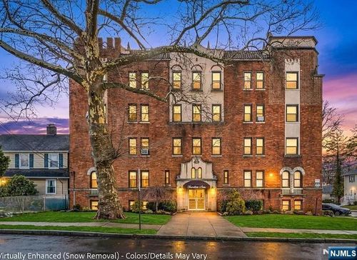 303 Hamilton Pl, Hackensack, NJ, 07601-3644 | Card Image