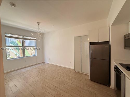 202-1611 Meridian Ave, Miami Beach, FL, 33139-2803 | Card Image