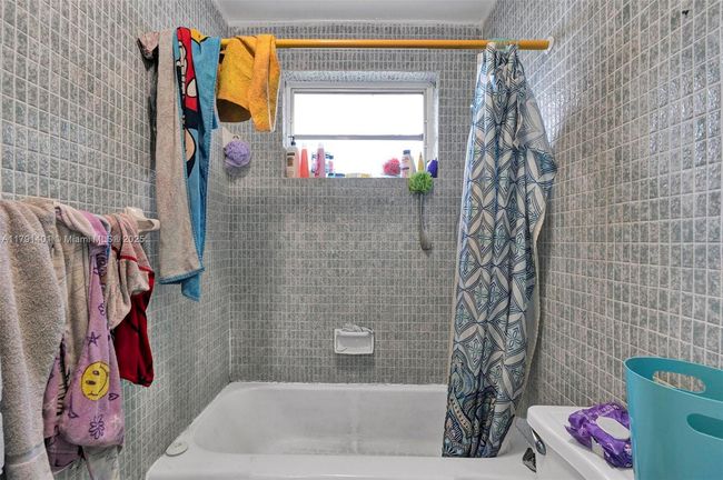 1900 Nw 88 Th St, Home with 0 bedrooms, 0 bathrooms and 4 parking in Miami FL | Image 10