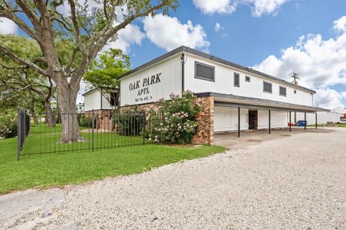 3-910 7th Ave N, Texas City, TX, 77590-7463 | Card Image