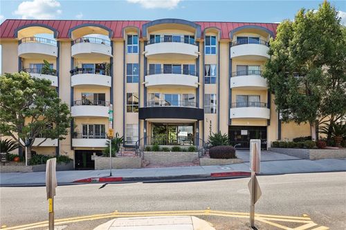 1221 N Kings, West Hollywood, CA, 90069 | Card Image