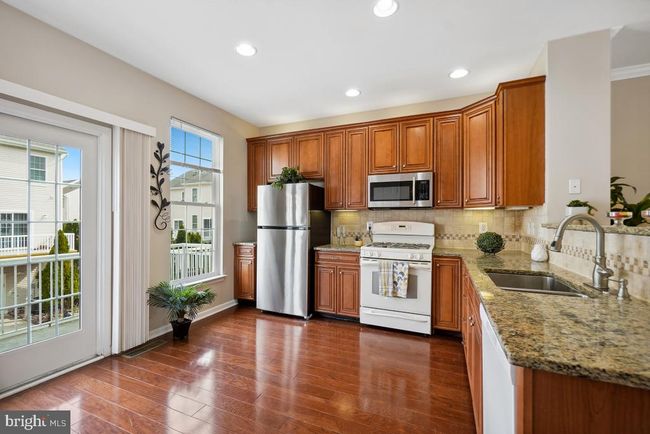 42812 Smallwood Ter, Townhouse with 3 bedrooms, 4 bathrooms and null parking in CHANTILLY VA | Image 17