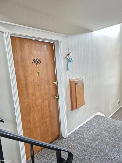 29368 Hoover Rd, Warren, MI, 48093-3445 | Card Image