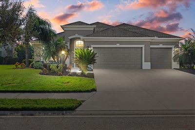 16621 Rivers Reach Boulevard, House other with 3 bedrooms, 2 bathrooms and null parking in Parrish FL | Image 2