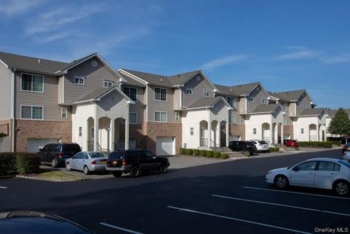 80-80 Steven Pl, Coram, NY, 11727-4500 | Card Image