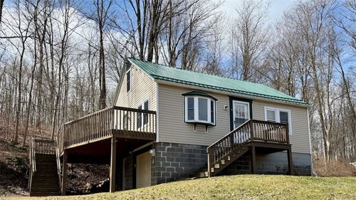 21 W Groton Rd, Groton, NY, 13073-9709 | Card Image