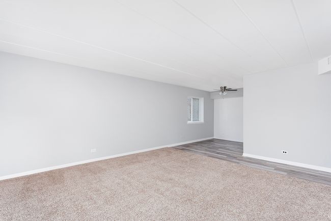 APT-202 - 300 S Roselle Rd, Home with 1 bedrooms, 1 bathrooms and 2 parking in Schaumburg IL | Image 5
