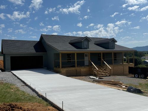 213 N Ridge Dr, Parrottsville, TN, 37843-2527 | Card Image