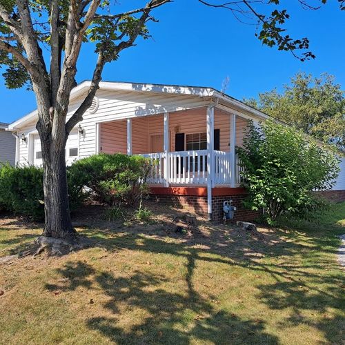 168 Rock Lake Dr, Zelienople, PA, 16063-8906 | Card Image