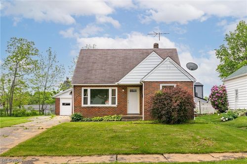 944 Donald Ave, Akron, OH, 44306-3504 | Card Image