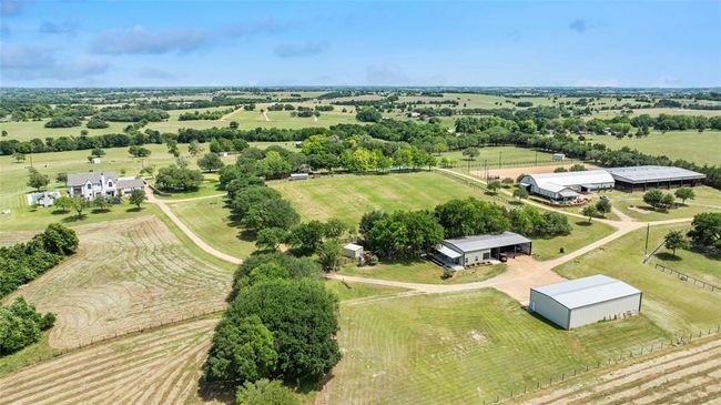 658 Fordtran Rd, Home with 6 bedrooms, 11 bathrooms and 6 parking in New Ulm TX | Image 5