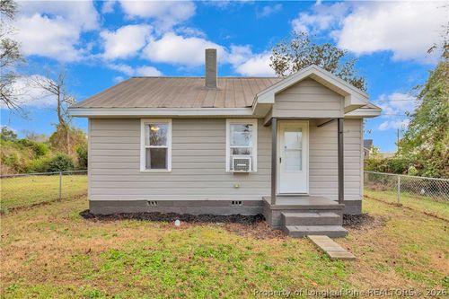 326 Hawley Ln, Fayetteville, NC, 28301-5142 | Card Image