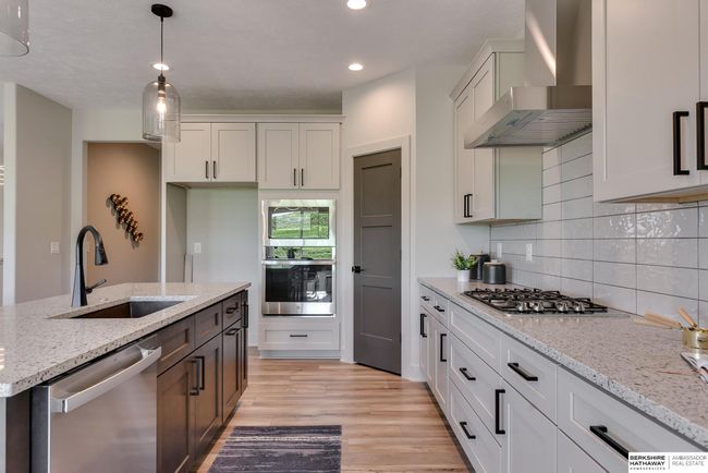 11106 N 161 St St, House other with 5 bedrooms, 3 bathrooms and 3 parking in Bennington NE | Image 16