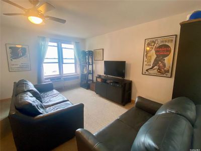 5E - 560 W Broadway, Home with 0 bedrooms, 1 bathrooms and null parking in Long Beach NY | Image 2