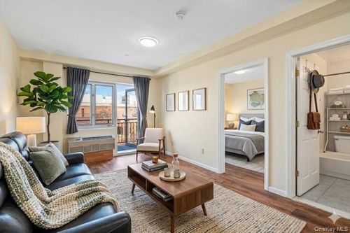 4b-7133 162nd Street, New York, NY, 11365 | Card Image