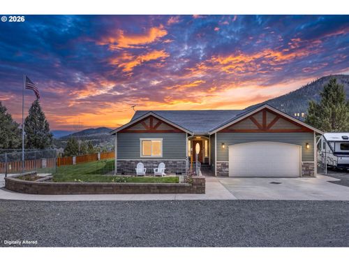 26807 Grand View Rd, Canyon City, OR, 97820-1500 | Card Image