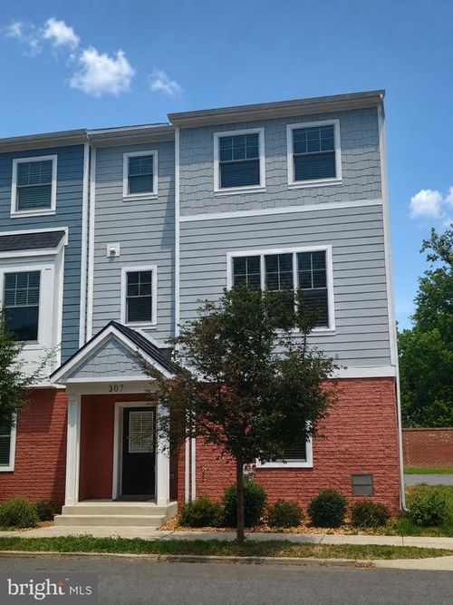 307 Charles St, FREDERICKSBURG, VA, 22401-6017 | Card Image