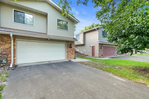 7077 Unity Ave N, Brooklyn Center, MN, 55429-1264 | Card Image