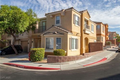 10437 Coyote Cub Ave, Las Vegas, NV, 89129-6409 | Card Image