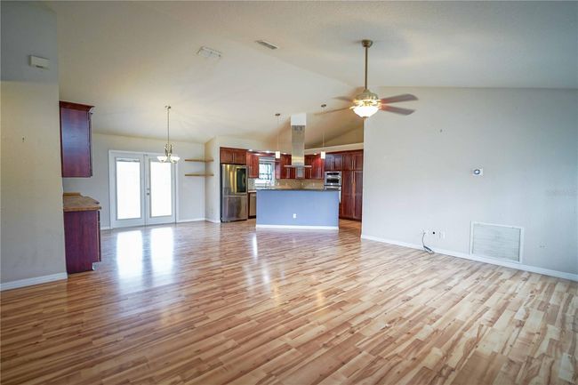 Great room, ktichen and dining room | Image 10