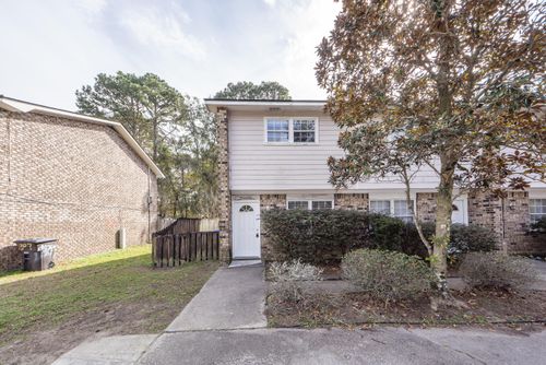 1305 Mathis Ferry Rd, Mount Pleasant, SC, 29464-9731 | Card Image