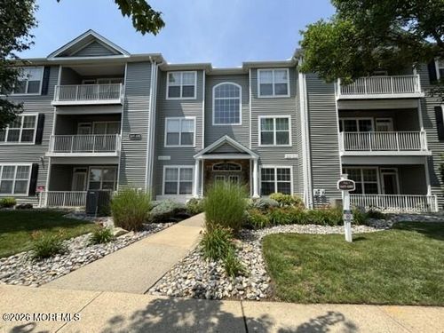 671 Saint Andrews Pl, Manalapan, NJ, 07726-9553 | Card Image