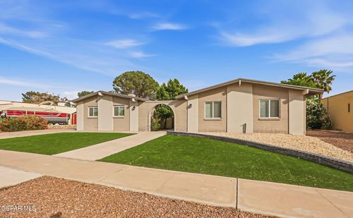 3704 Alderwood Manor Dr, Horizon City, TX, 79928-6517 | Card Image