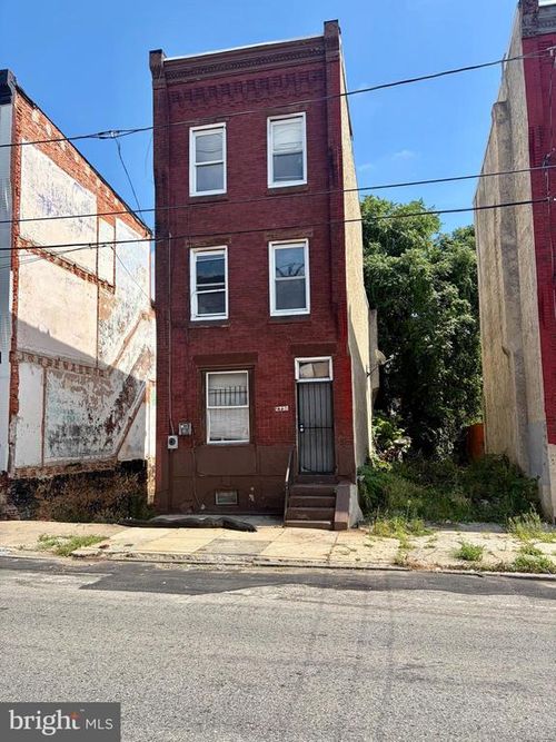 2738 W Glenwood Ave, PHILADELPHIA, PA, 19121-2616 | Card Image