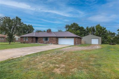 402 E Meadowlark Drive, House other with 3 bedrooms, 2 bathrooms and null parking in Clinton MO | Image 3