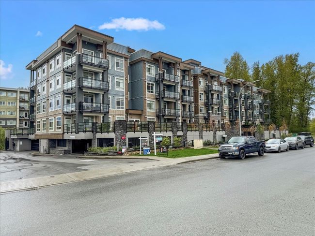 204 - 45562 Airport Road, Condo with 2 bedrooms, 2 bathrooms and 1 parking in Chilliwack BC | Image 1