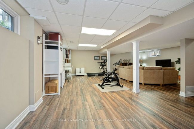 10 Meadowglen Blvd, House other with 4 bedrooms, 4 bathrooms and 2 parking in Georgetown ON | Image 37